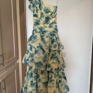 Selfie Leslie Blue and Yellow One Shoulder Sundress